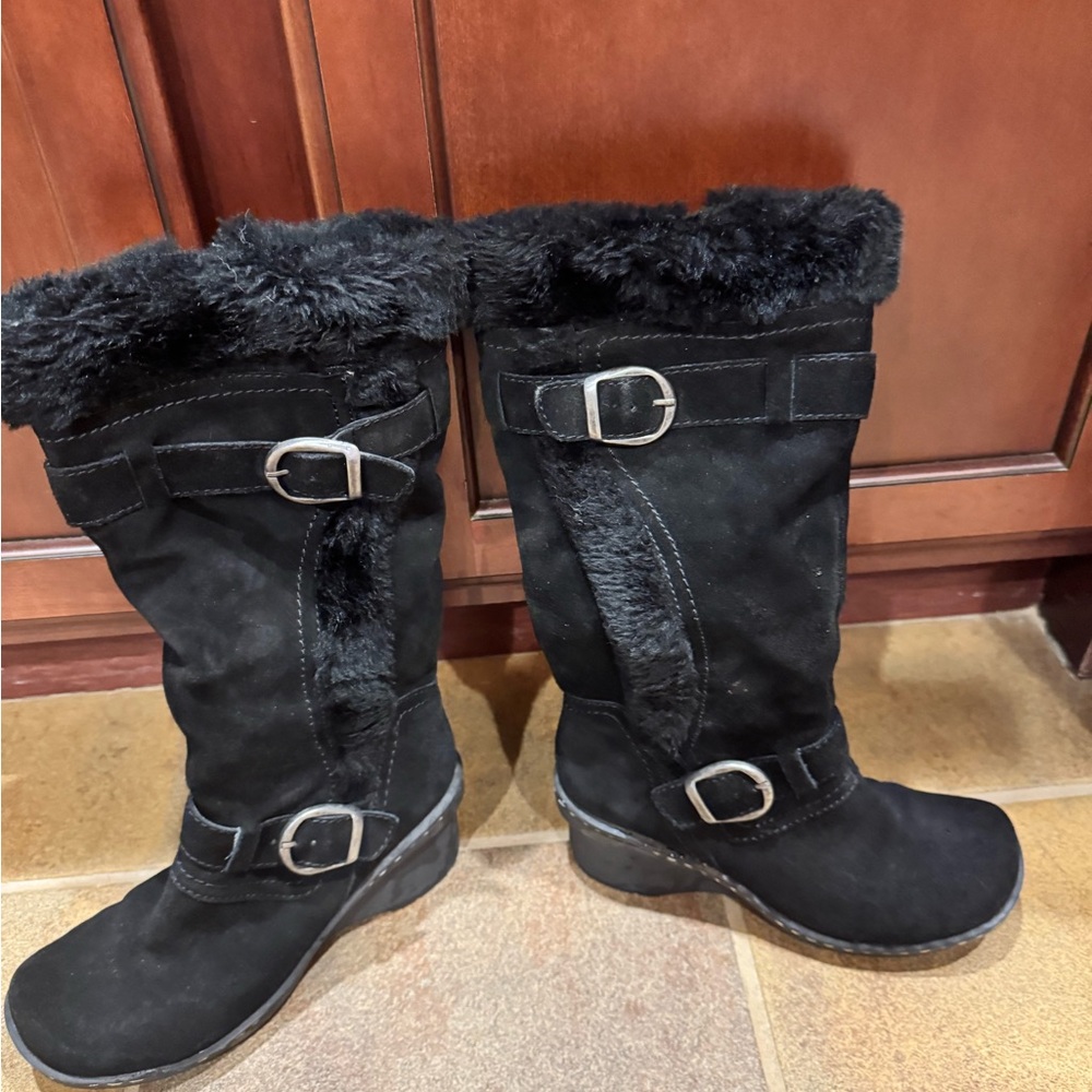 G.H. Bass & Co. Black Fur-Trimmed Winter Boots
